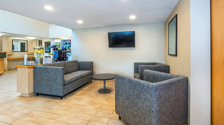 Comfort Inn Kingston Lobby