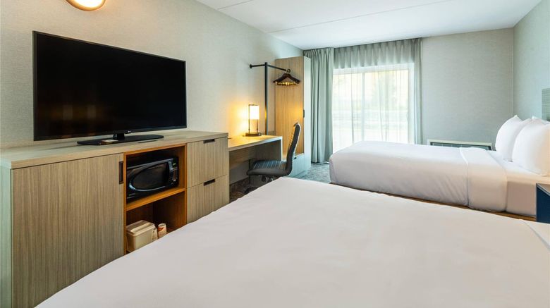 <b>Comfort Inn Kingston Room</b>. Images powered by <a href="https://iceportal.shijigroup.com/" title="IcePortal" target="_blank">IcePortal</a>.