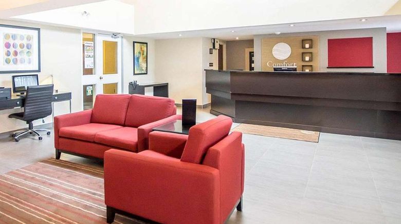 <b>Comfort Inn Lobby</b>. Images powered by <a href="https://iceportal.shijigroup.com/" title="IcePortal" target="_blank">IcePortal</a>.