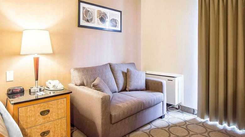 <b>Comfort Inn Room</b>. Images powered by <a href="https://iceportal.shijigroup.com/" title="IcePortal" target="_blank">IcePortal</a>.