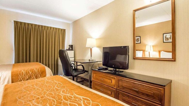 <b>Comfort Inn Room</b>. Images powered by <a href="https://iceportal.shijigroup.com/" title="IcePortal" target="_blank">IcePortal</a>.