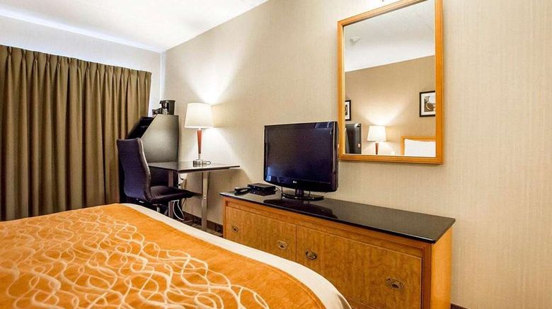 <b>Comfort Inn Room</b>. Images powered by <a href="https://iceportal.shijigroup.com/" title="IcePortal" target="_blank">IcePortal</a>.