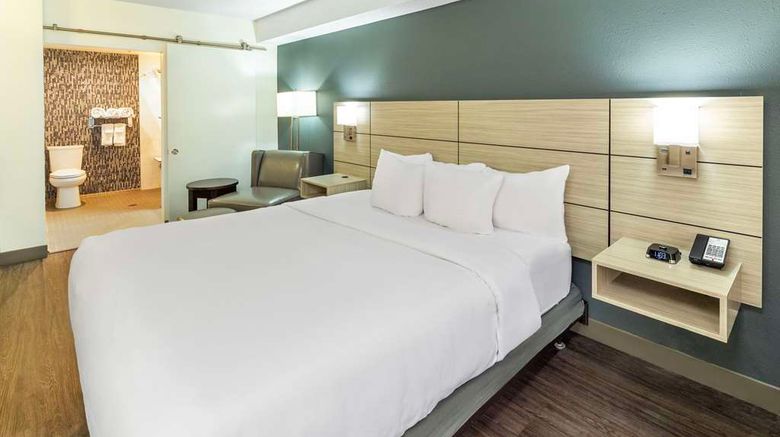 <b>Quality Inn Leamington Room</b>. Images powered by <a href="https://iceportal.shijigroup.com/" title="IcePortal" target="_blank">IcePortal</a>.