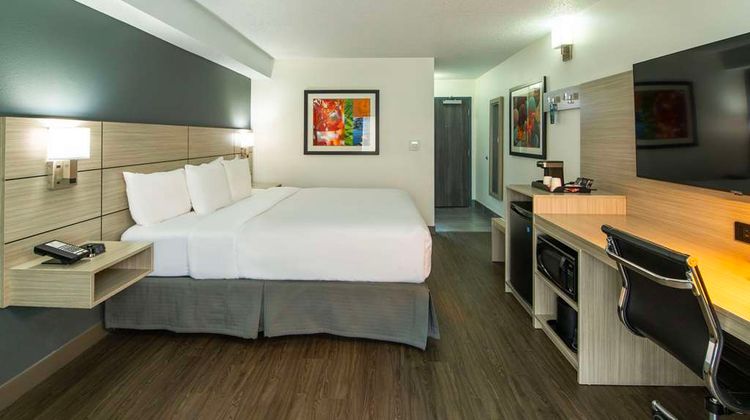Quality Inn Leamington Room