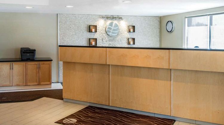 Comfort Inn North Bay Lobby