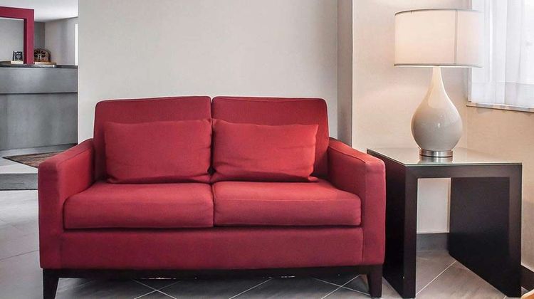 Comfort Inn Orillia Lobby