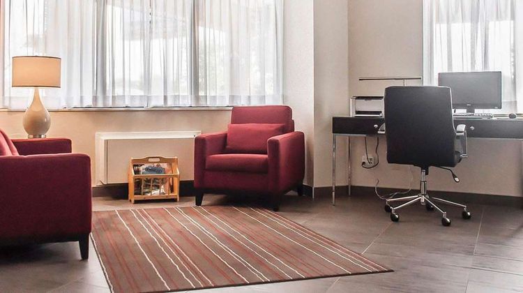 Comfort Inn Orillia Lobby