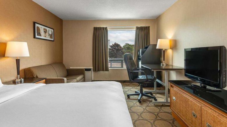 <b>Comfort Inn Orillia Room</b>. Images powered by <a href="https://iceportal.shijigroup.com/" title="IcePortal" target="_blank">IcePortal</a>.