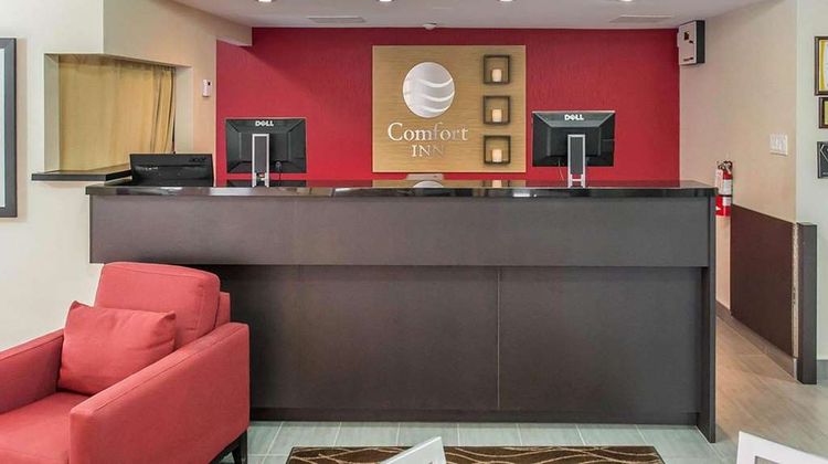 Comfort Inn Pembroke Lobby