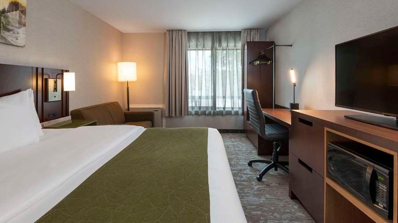 <b>Comfort Inn Sault Ste Marie Room</b>. Images powered by <a href="https://iceportal.shijigroup.com/" title="IcePortal" target="_blank">IcePortal</a>.