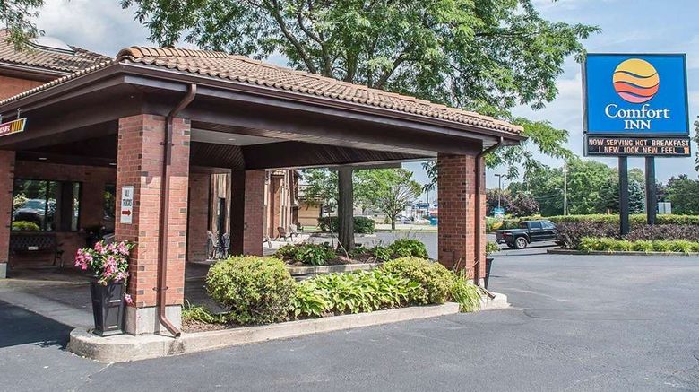 <b>Comfort Inn Exterior</b>. Images powered by <a href="https://iceportal.shijigroup.com/" title="IcePortal" target="_blank">IcePortal</a>.