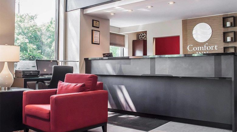 <b>Comfort Inn Lobby</b>. Images powered by <a href="https://iceportal.shijigroup.com/" title="IcePortal" target="_blank">IcePortal</a>.