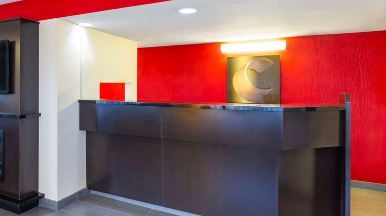 <b>Comfort Inn Magnetic Hill Lobby</b>. Images powered by <a href="https://iceportal.shijigroup.com/" title="IcePortal" target="_blank">IcePortal</a>.