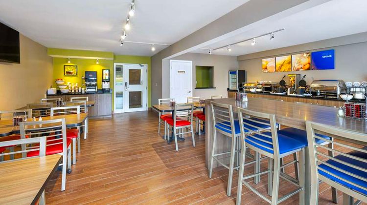 Comfort Inn Magnetic Hill Restaurant