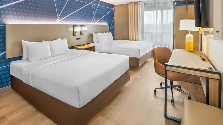 Comfort Inn London Room