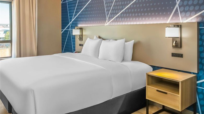 <b>Comfort Inn London Room</b>. Images powered by <a href="https://iceportal.shijigroup.com/" title="IcePortal" target="_blank">IcePortal</a>.