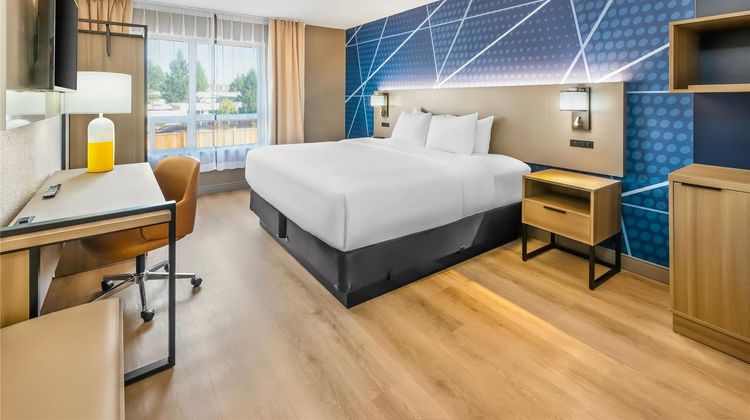 Comfort Inn London Room