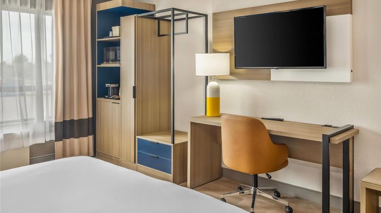 Comfort Inn London Room