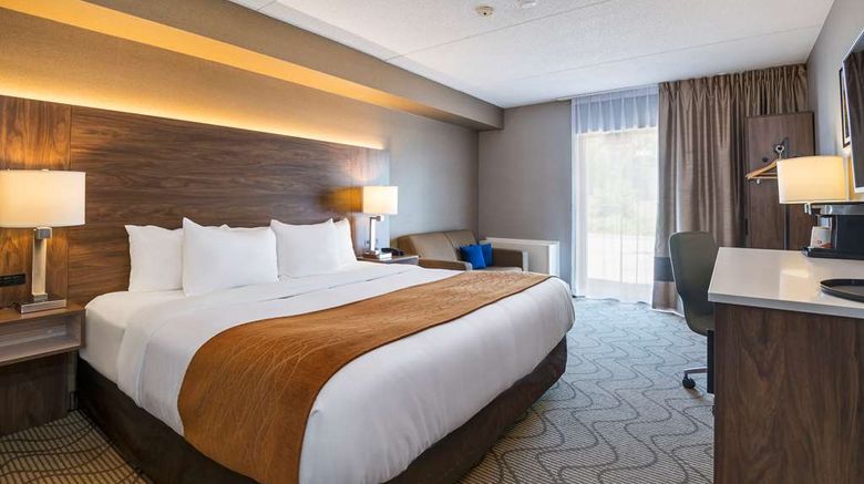 <b>Comfort Inn Room</b>. Images powered by <a href="https://iceportal.shijigroup.com/" title="IcePortal" target="_blank">IcePortal</a>.