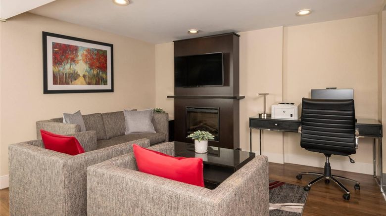 <b>Comfort Inn - Ottawa Other</b>. Images powered by <a href="https://iceportal.shijigroup.com/" title="IcePortal" target="_blank">IcePortal</a>.