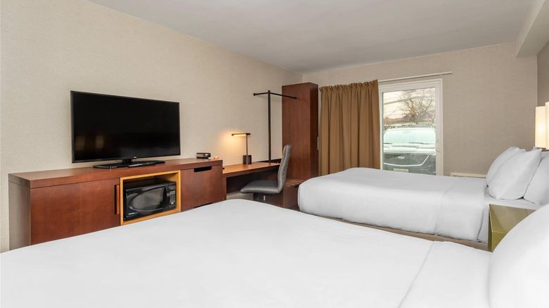 <b>Comfort Inn - Ottawa Room</b>. Images powered by <a href="https://iceportal.shijigroup.com/" title="IcePortal" target="_blank">IcePortal</a>.