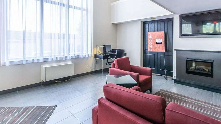 Comfort Inn Sudbury East Lobby