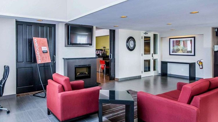 Comfort Inn Sudbury East Lobby