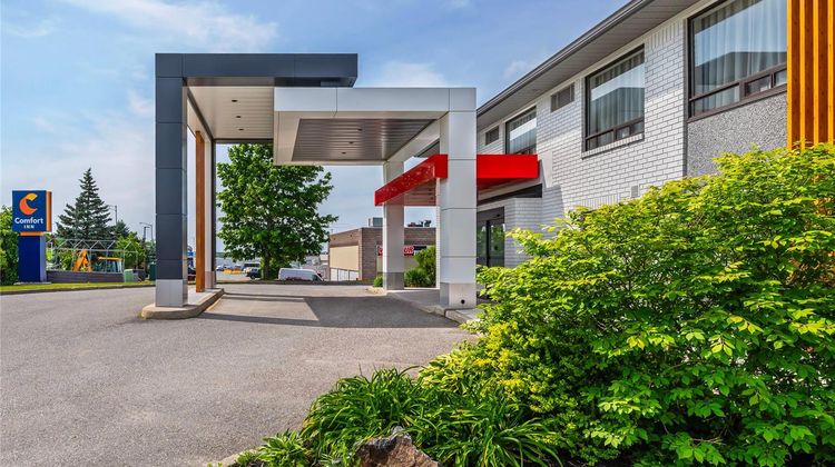 Comfort Inn Sudbury East Exterior