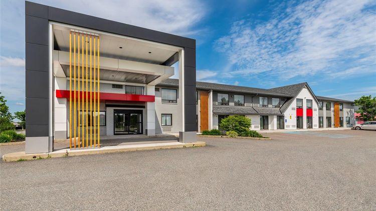 Comfort Inn Sudbury East Exterior