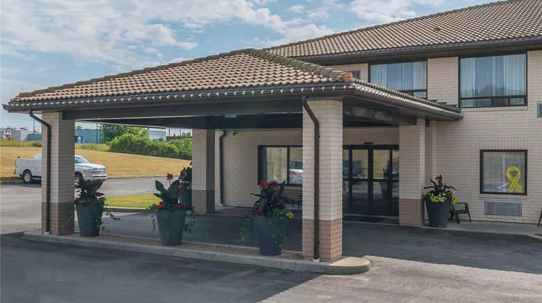 <b>Comfort Inn Exterior</b>. Images powered by <a href="https://iceportal.shijigroup.com/" title="IcePortal" target="_blank">IcePortal</a>.
