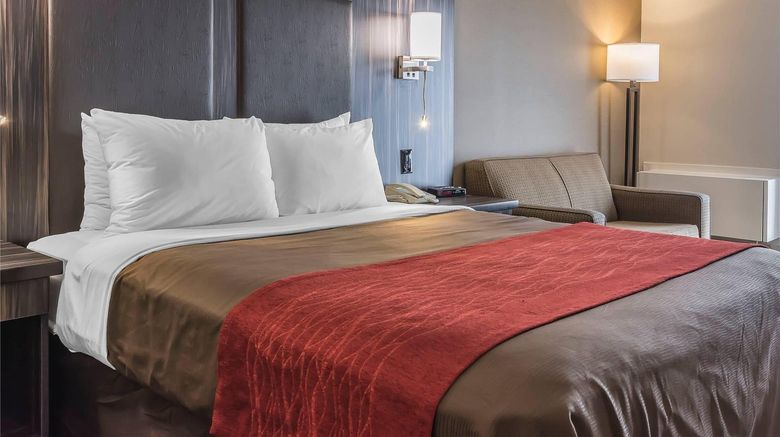 <b>Comfort Inn Room</b>. Images powered by <a href="https://iceportal.shijigroup.com/" title="IcePortal" target="_blank">IcePortal</a>.