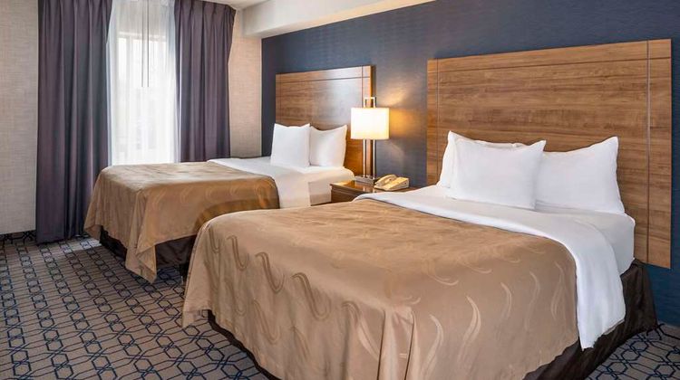 Quality Suites Room