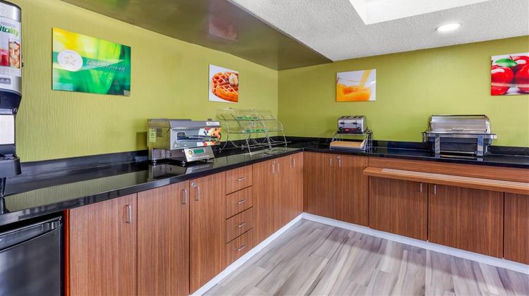 Quality Suites Restaurant