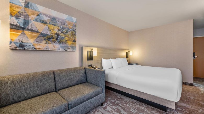 <b>Comfort Inn Room</b>. Images powered by <a href="https://iceportal.shijigroup.com/" title="IcePortal" target="_blank">IcePortal</a>.