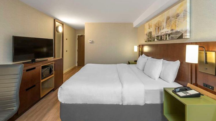 Comfort Inn Montreal South Brossard Room