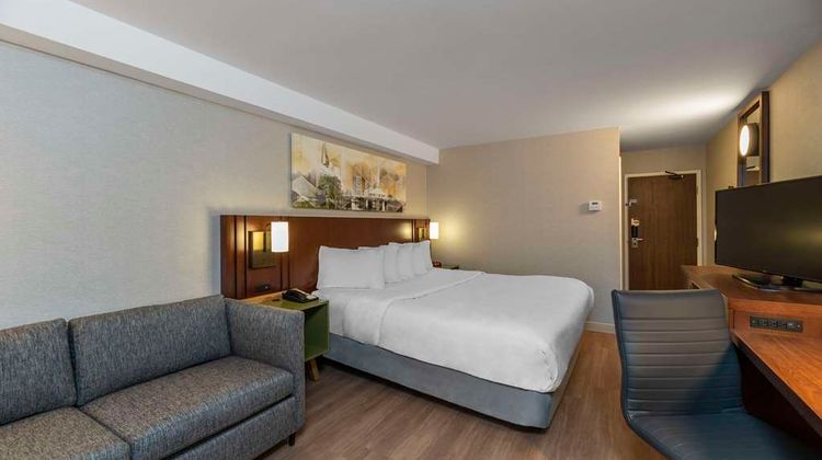 Comfort Inn Montreal South Brossard Room