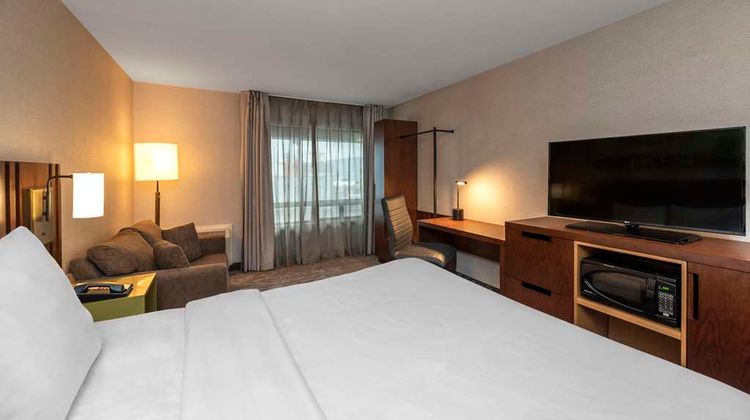 Comfort Inn Montreal South Brossard Room