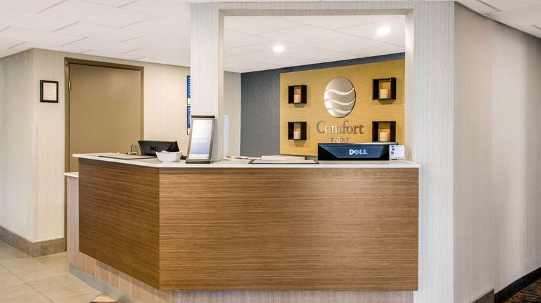<b>Comfort Inn Lobby</b>. Images powered by <a href="https://iceportal.shijigroup.com/" title="IcePortal" target="_blank">IcePortal</a>.