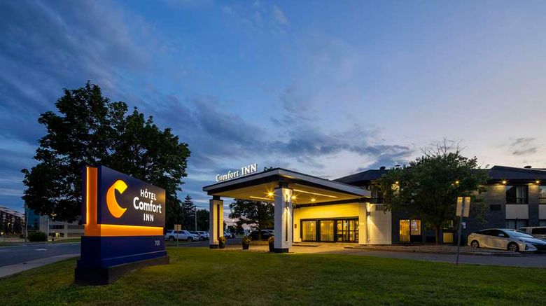<b>Comfort Inn Montreal Aeroport Exterior</b>. Images powered by <a href="https://iceportal.shijigroup.com/" title="IcePortal" target="_blank">IcePortal</a>.