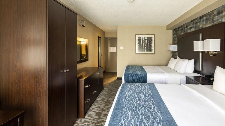Comfort Inn Montreal Aeroport Room