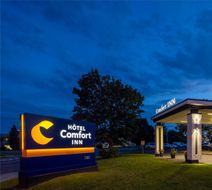 Comfort Inn Montreal Aeroport Exterior