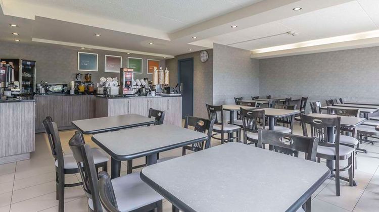 Comfort Inn Levis Restaurant