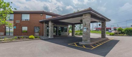 Comfort Inn Levis Exterior