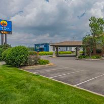 Comfort Inn Levis