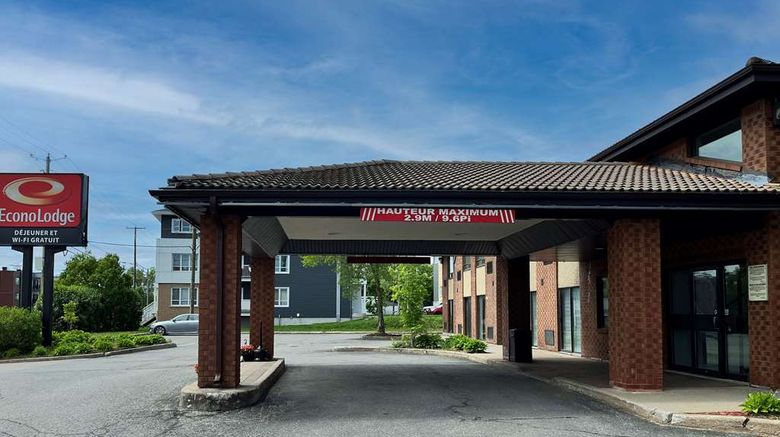 <b>Econo Lodge Airport Ste Foy Exterior</b>. Images powered by <a href="https://iceportal.shijigroup.com/" title="IcePortal" target="_blank">IcePortal</a>.