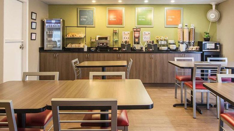 <b>Comfort Inn Restaurant</b>. Images powered by <a href="https://iceportal.shijigroup.com/" title="IcePortal" target="_blank">IcePortal</a>.