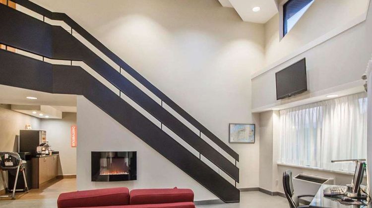 Comfort Inn Lobby