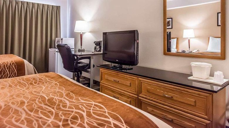 <b>Comfort Inn Room</b>. Images powered by <a href="https://iceportal.shijigroup.com/" title="IcePortal" target="_blank">IcePortal</a>.