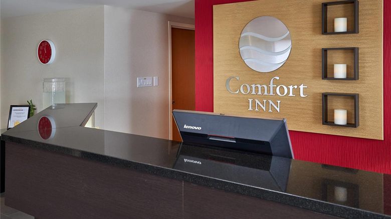 <b>Comfort Inn Lobby</b>. Images powered by <a href="https://iceportal.shijigroup.com/" title="IcePortal" target="_blank">IcePortal</a>.