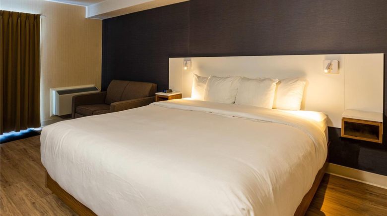 <b>Comfort Inn Room</b>. Images powered by <a href="https://iceportal.shijigroup.com/" title="IcePortal" target="_blank">IcePortal</a>.